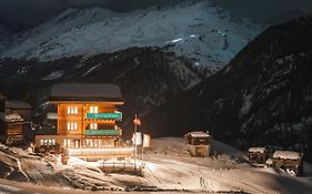 Aroleid Lodge